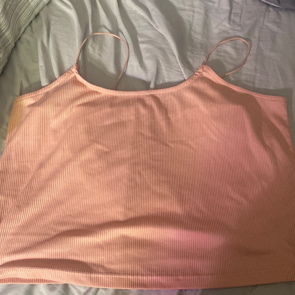 Crop tops, army green and light pink $5 each or $10 both. Size 2xl